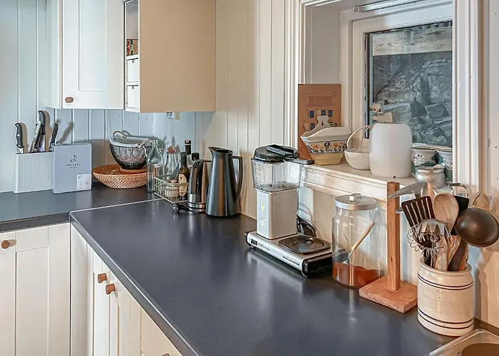 2 Bedroom Gorgeous In Grimstad (Aust-Agder)
