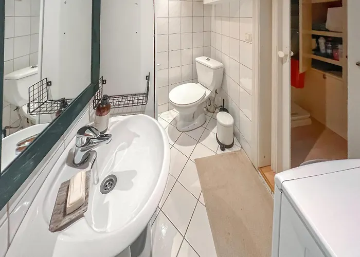 2 Bedroom Gorgeous In Grimstad (Aust-Agder)
