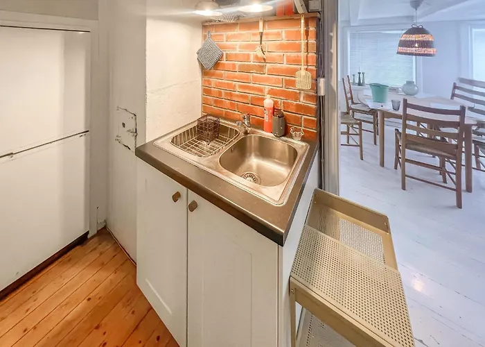 2 Bedroom Gorgeous In