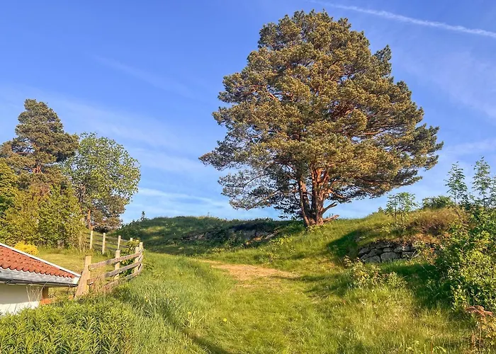 2 Bedroom Gorgeous In Grimstad (Aust-Agder)
